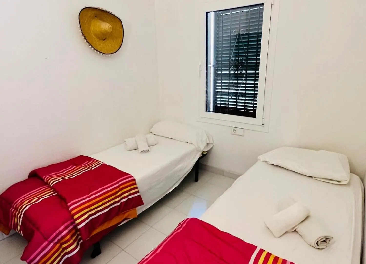Almadrava Dream: Costa Brava Apartment Roses 0*,